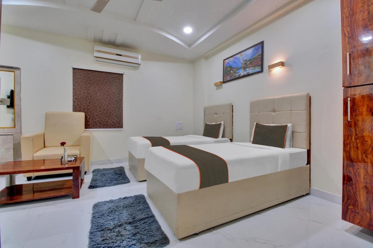 Collection O Hotel Mango Tree Khammam Exterior foto