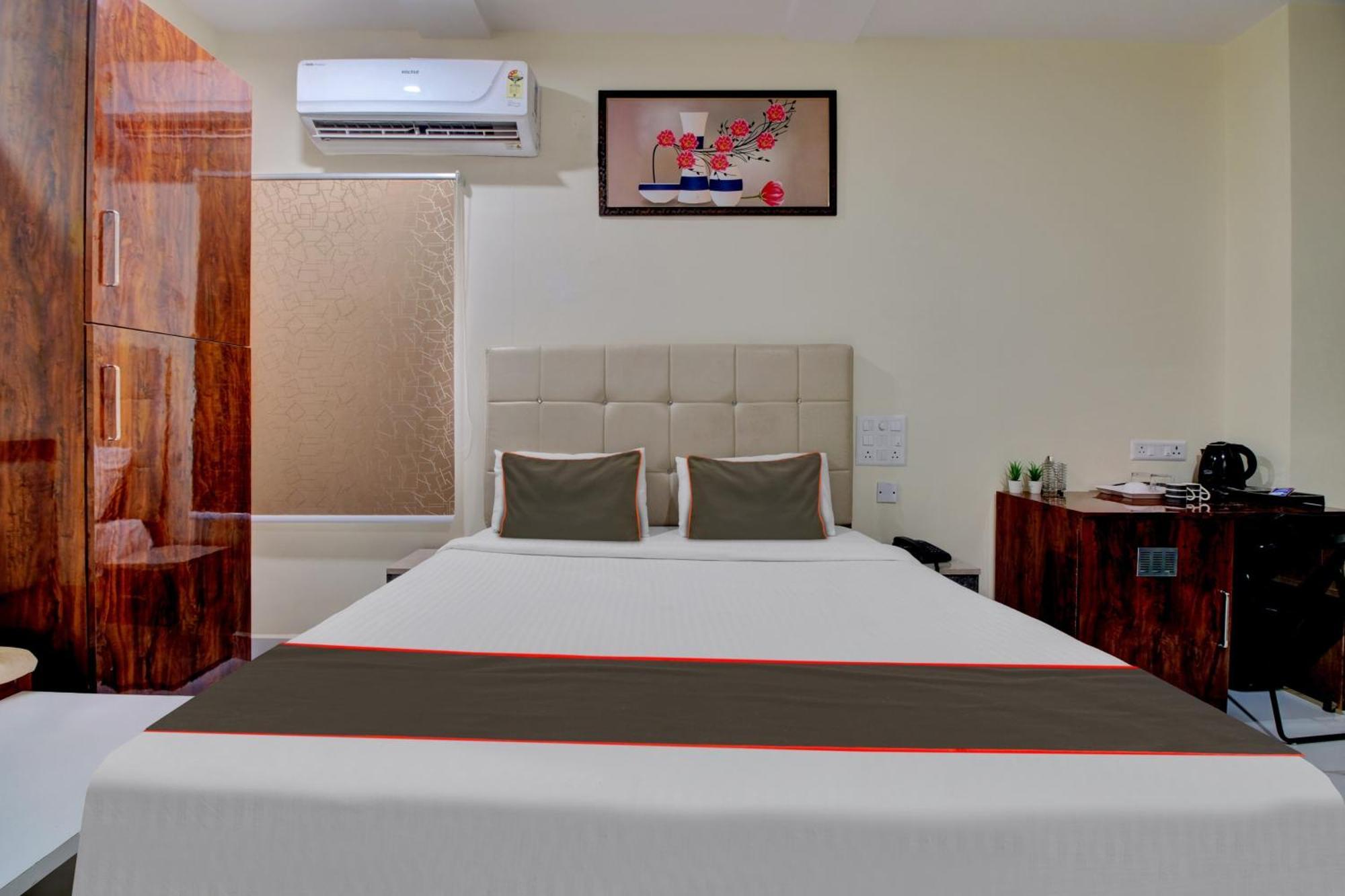 Collection O Hotel Mango Tree Khammam Exterior foto