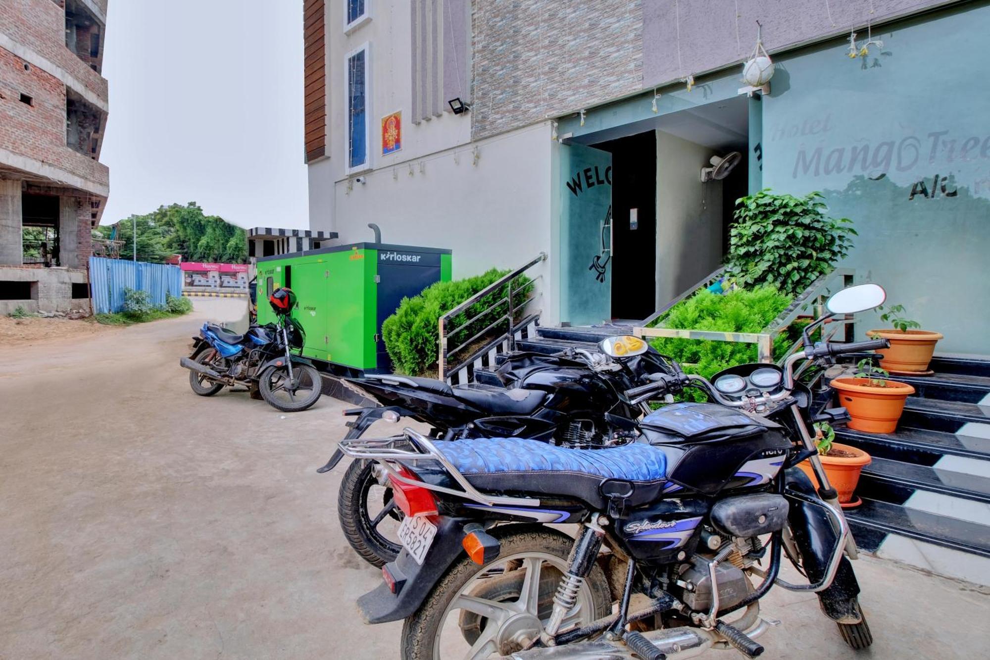Collection O Hotel Mango Tree Khammam Exterior foto