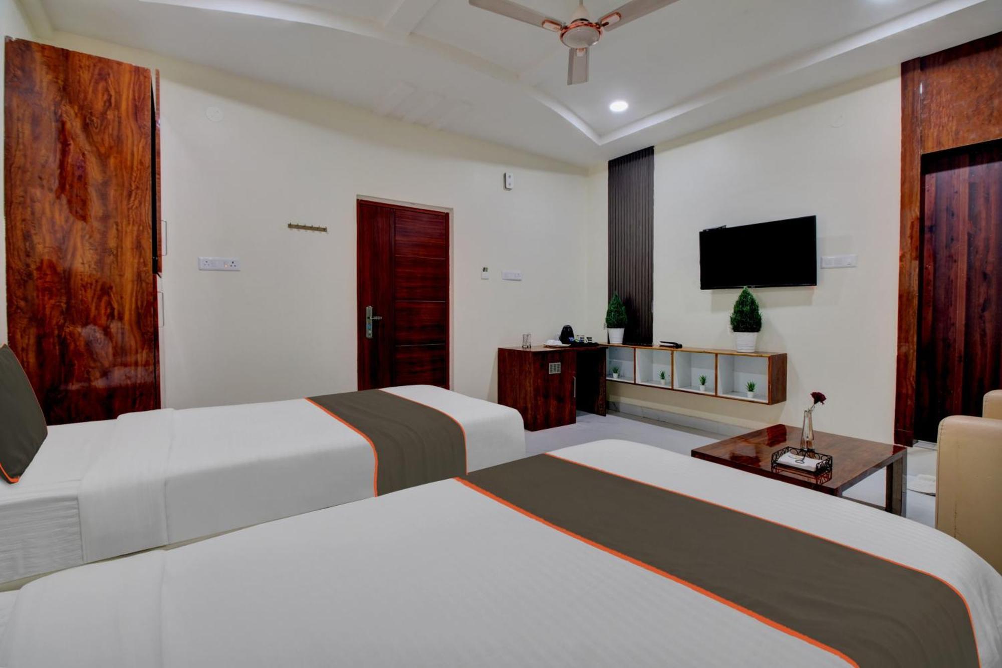 Collection O Hotel Mango Tree Khammam Exterior foto